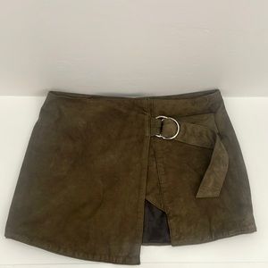 Understated leather 100% suede buckle wrap mini skirt